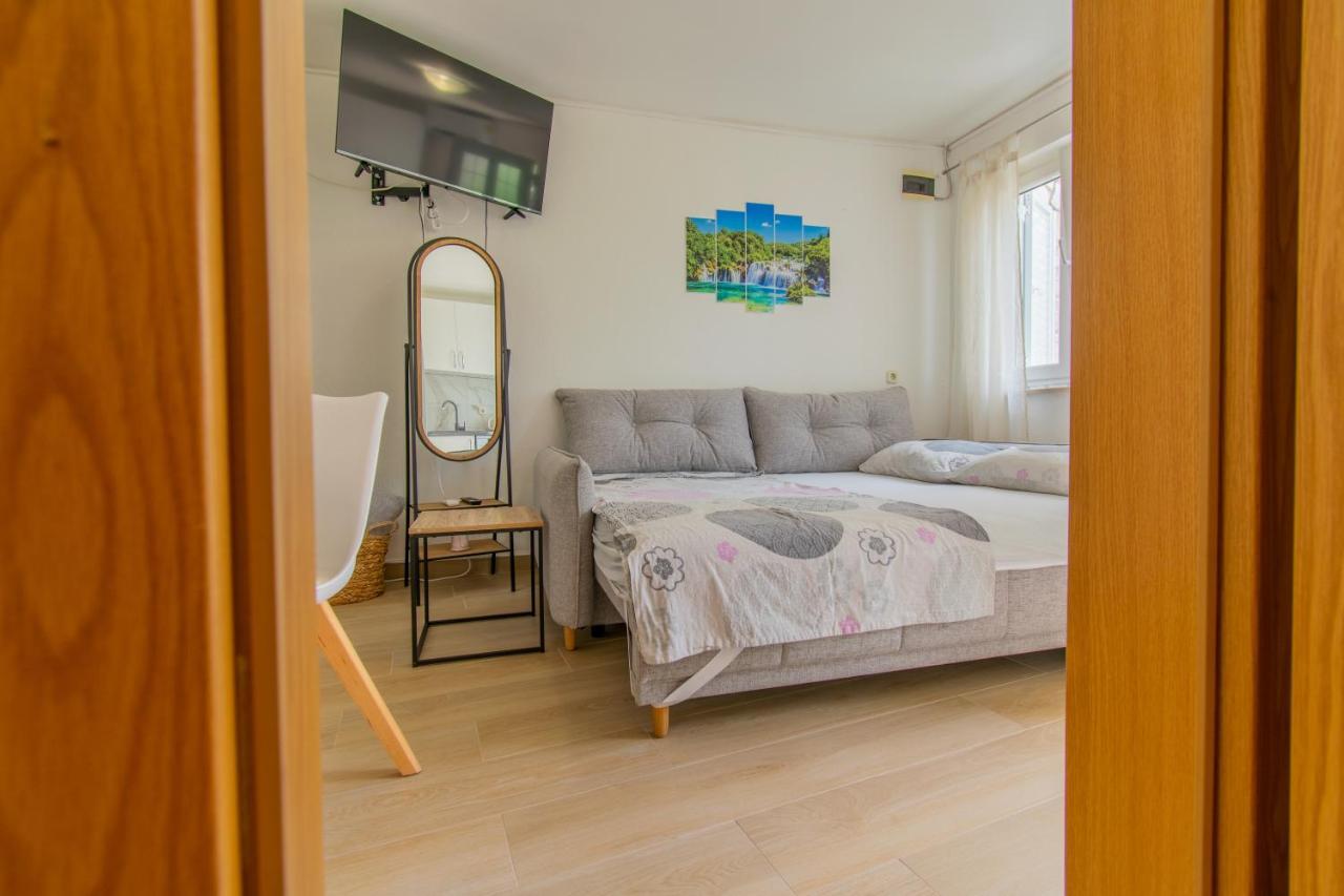 巴什卡沃达 Studio Apartman Monika酒店 外观 照片