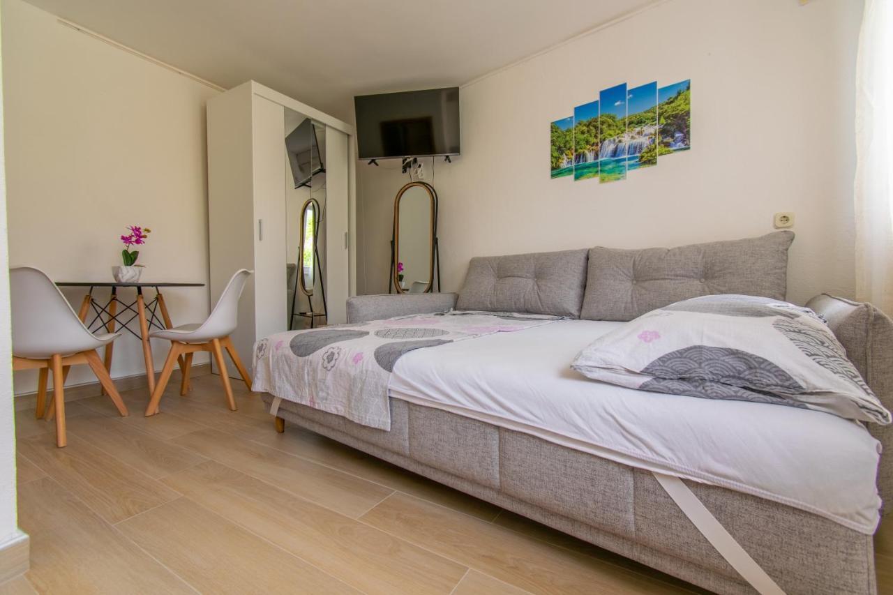 巴什卡沃达 Studio Apartman Monika酒店 外观 照片